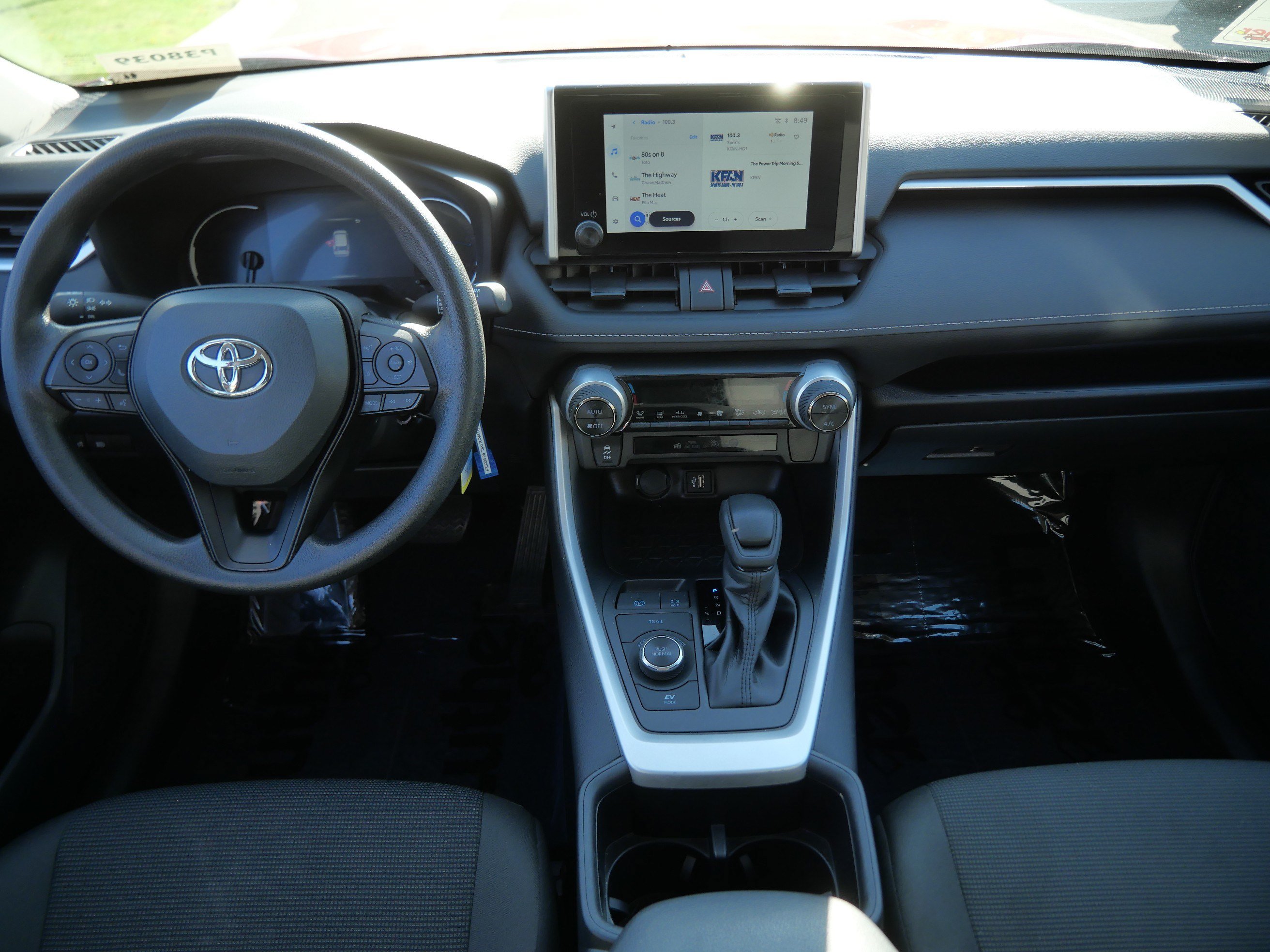 Certified 2025 Toyota RAV4 LE AWD/4WD image 11