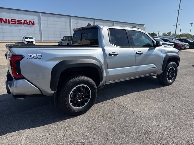 Used 2024 Toyota Tacoma TRD Off-Road w/ TRD Off Road Upgrade Package AWD/4WD image 10
