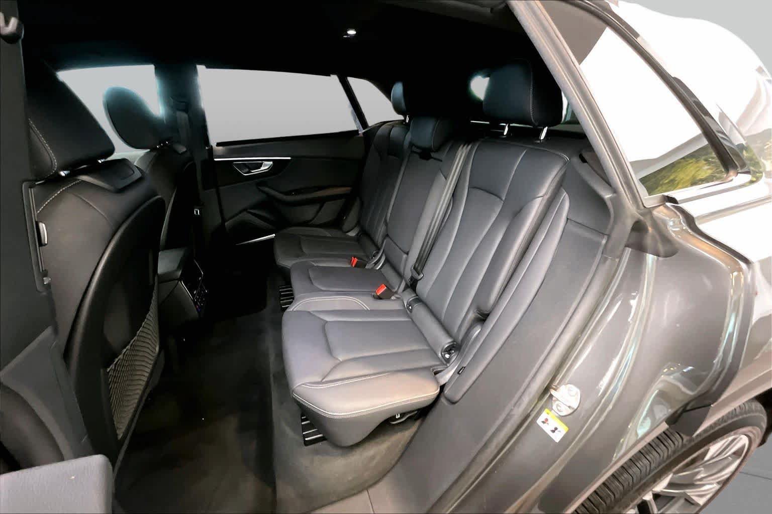 Certified 2025 Audi Q8 Premium Plus AWD/4WD image 20