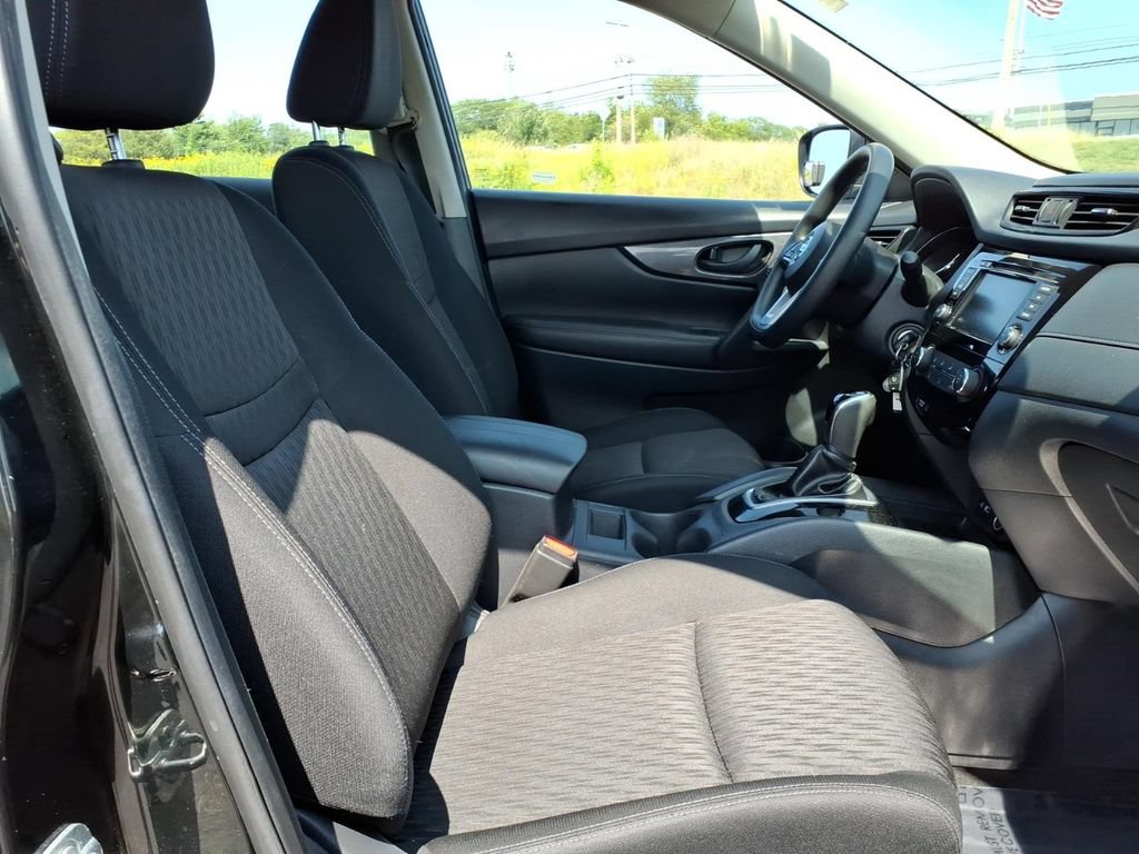 Used 2019 Nissan Rogue S AWD/4WD image 9