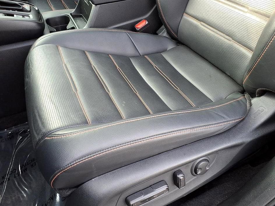 Used 2023 Honda CR-V Sport Touring image 17