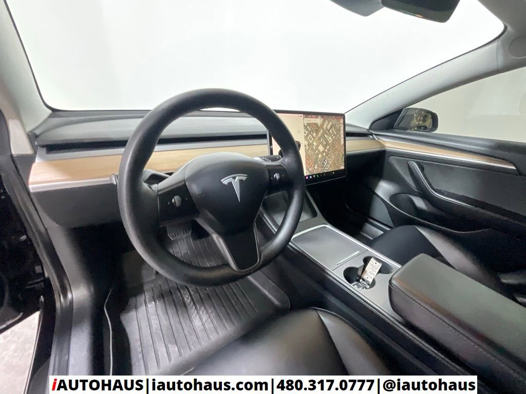 Used 2021 Tesla Model 3 Standard Range Plus image 9