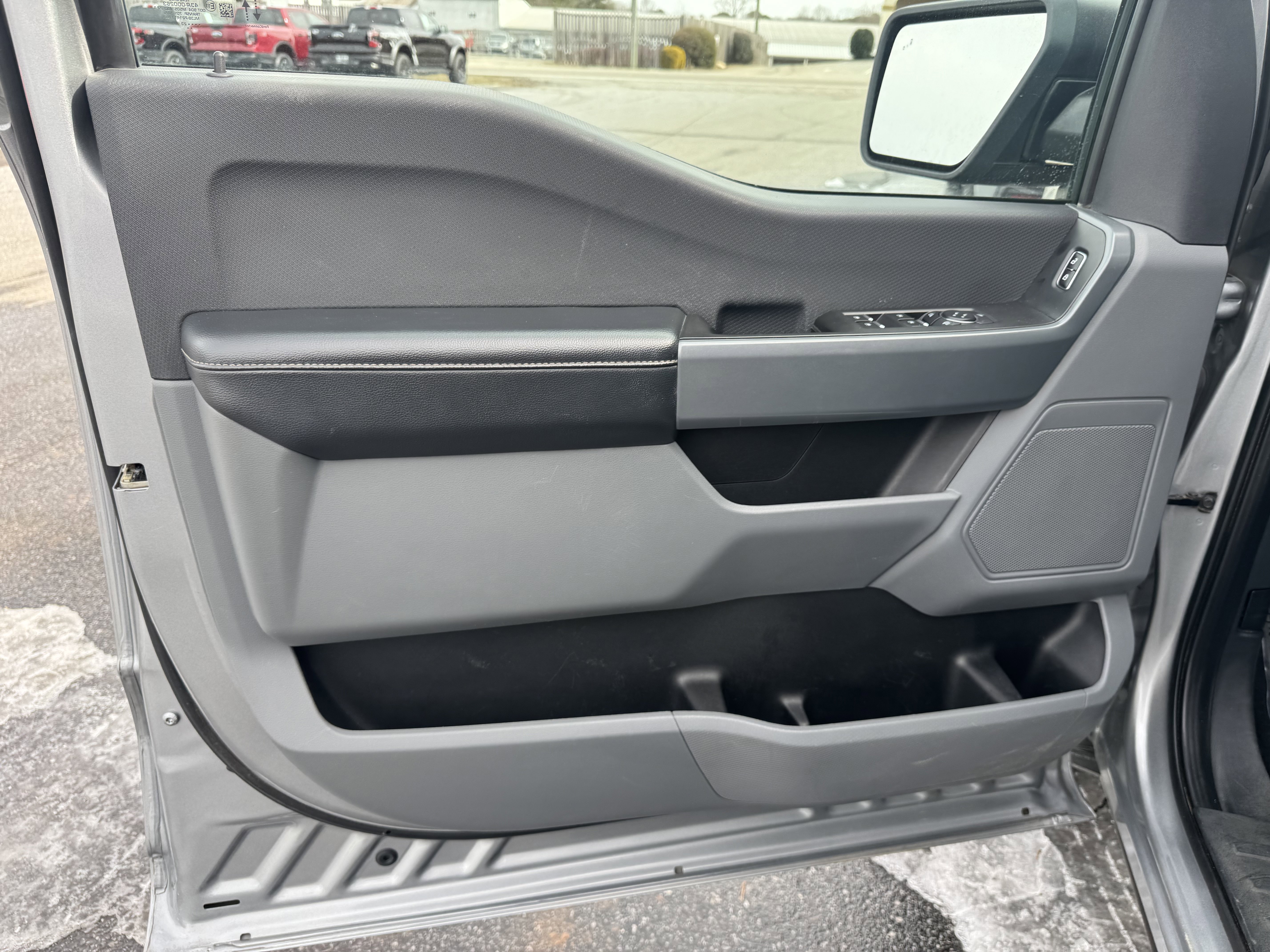 Used 2023 Ford F150 XLT AWD/4WD image 5