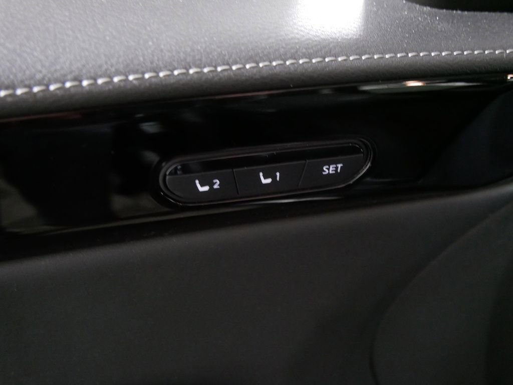 Used 2024 INFINITI QX60 Pure AWD/4WD image 16