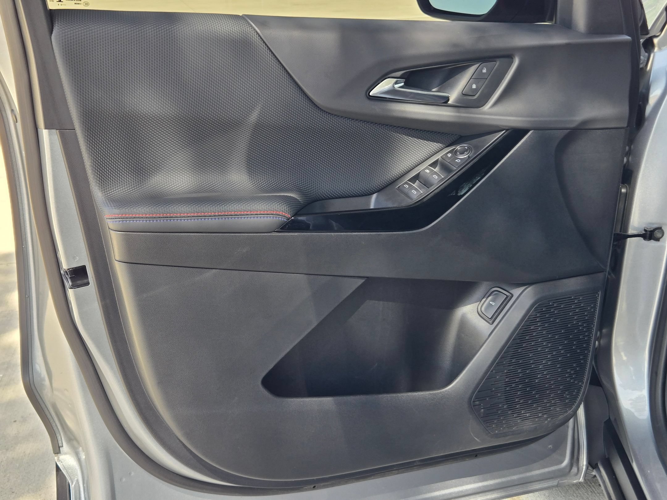 Certified 2026 Chevrolet Equinox RS FWD image 19