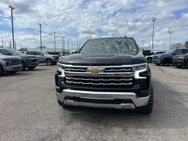Used 2024 Chevrolet Silverado 1500 LTZ w/ LTZ Convenience Package II image 8