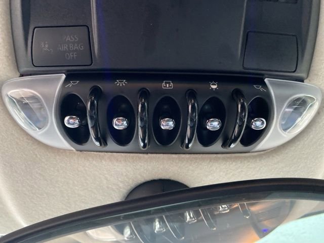 Used 2011 MINI Cooper Clubman Base image 15