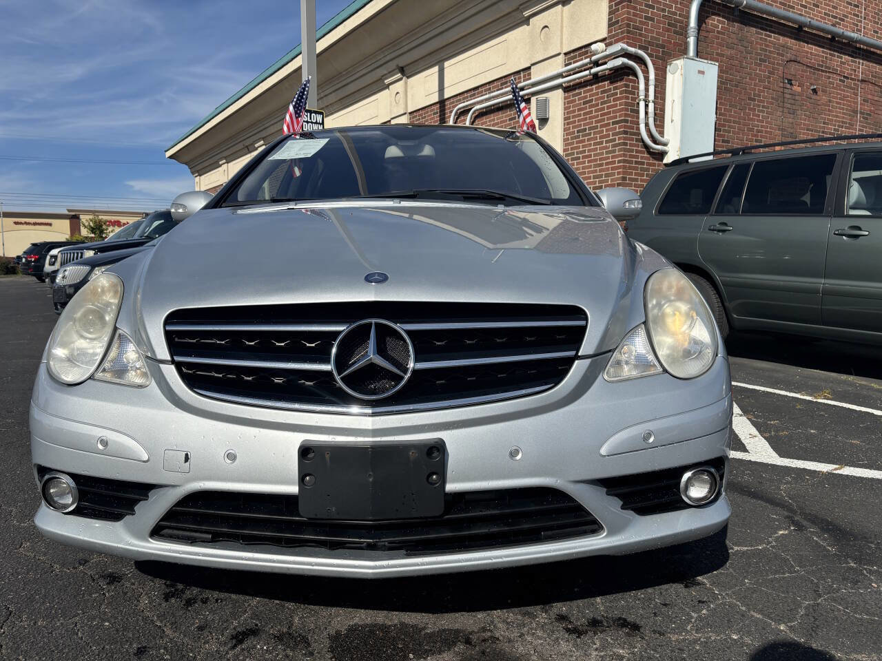 Used 2009 Mercedes-Benz R 350 4MATIC image 2