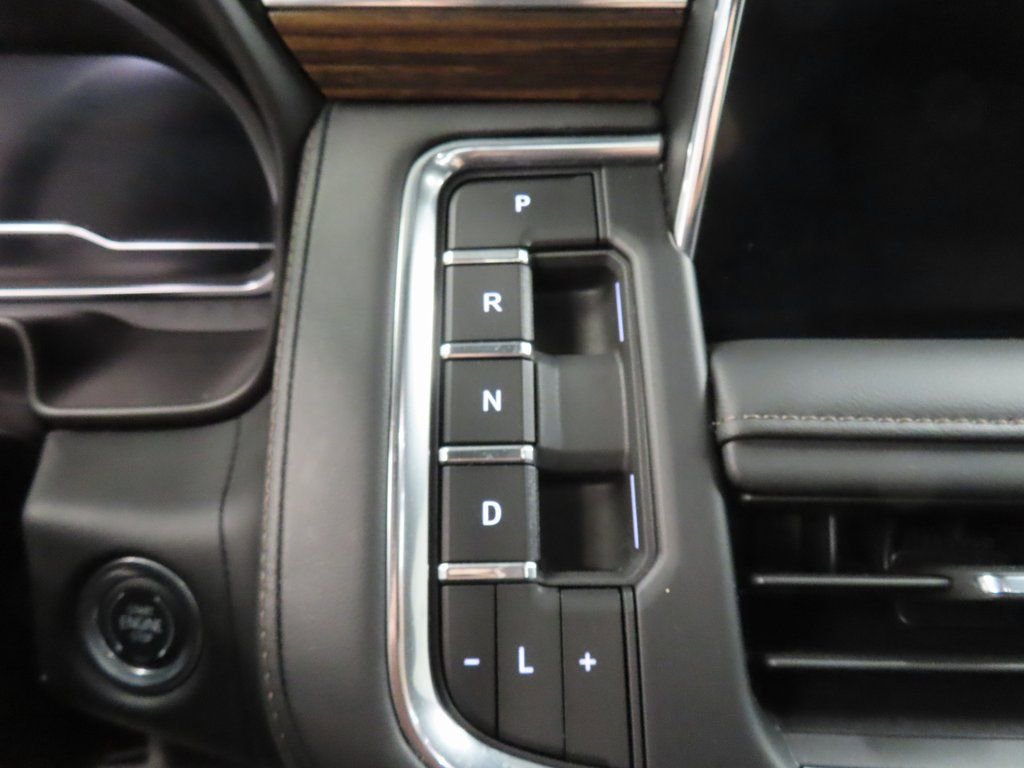 Used 2024 Chevrolet Suburban High Country AWD/4WD image 51