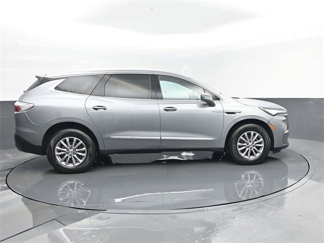 Used 2024 Buick Enclave Premium image 4