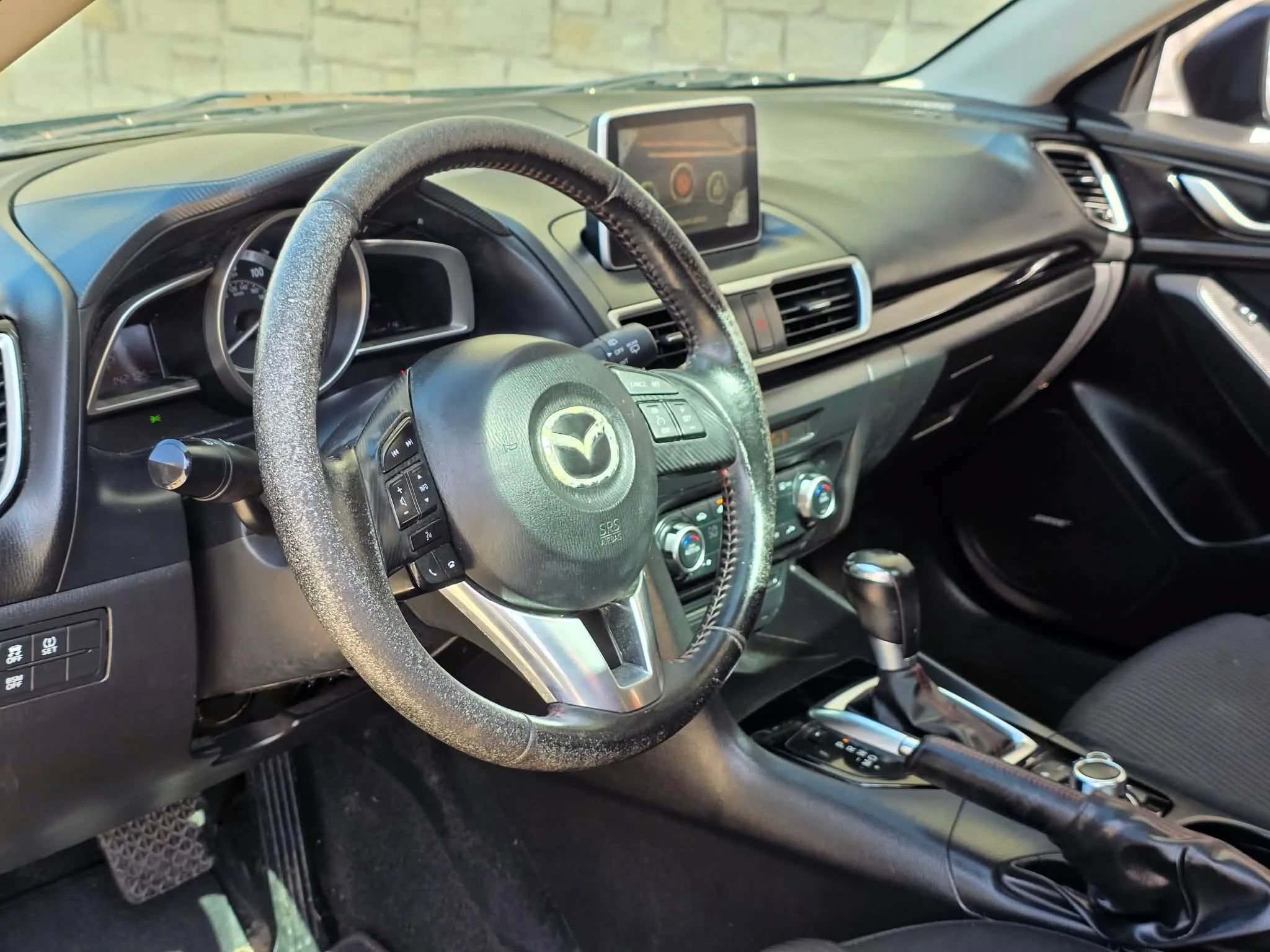 Used 2014 MAZDA MAZDA3 i Touring w/ Technology Package FWD image 9