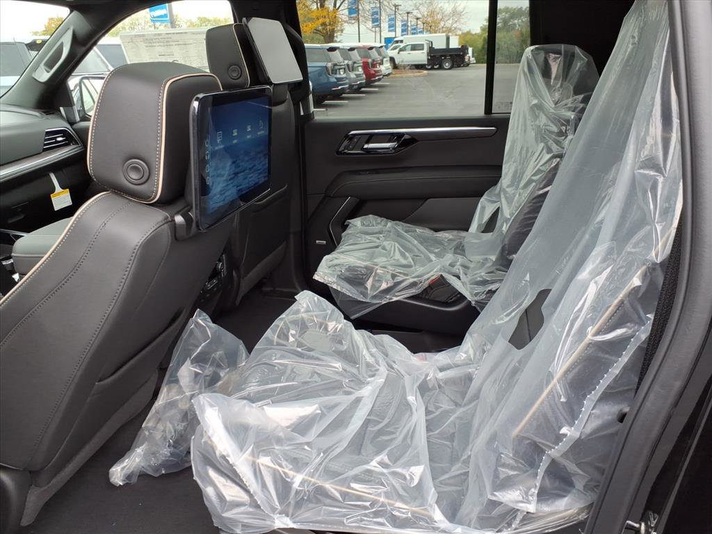 New 2026 Chevrolet Suburban Premier image 9