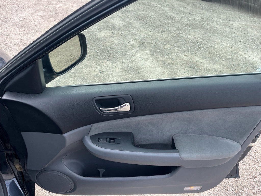 Used 2003 Honda Accord LX image 35