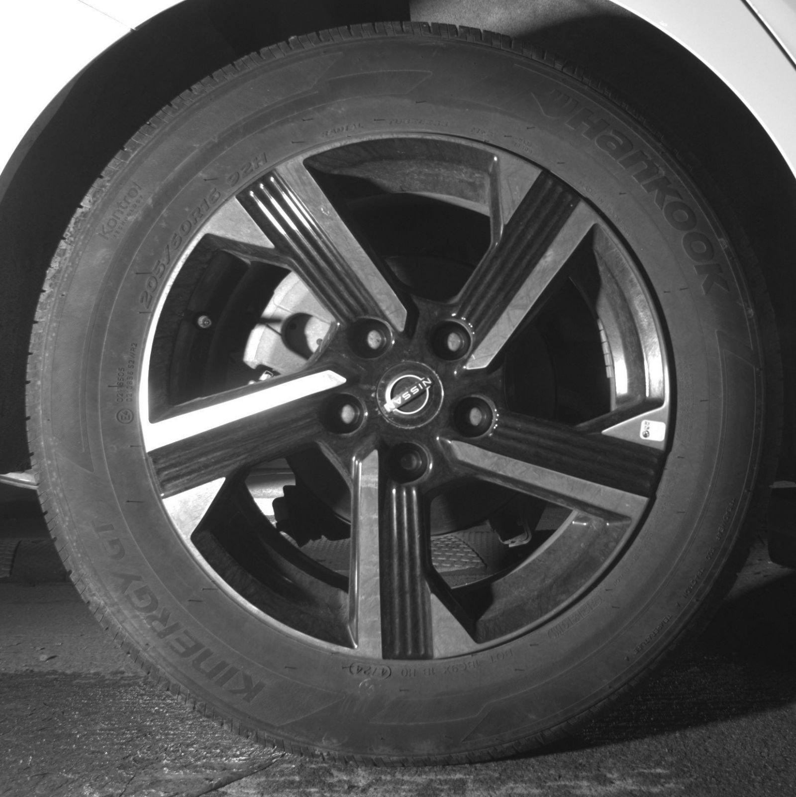 Used 2025 Nissan Sentra SV FWD image 12