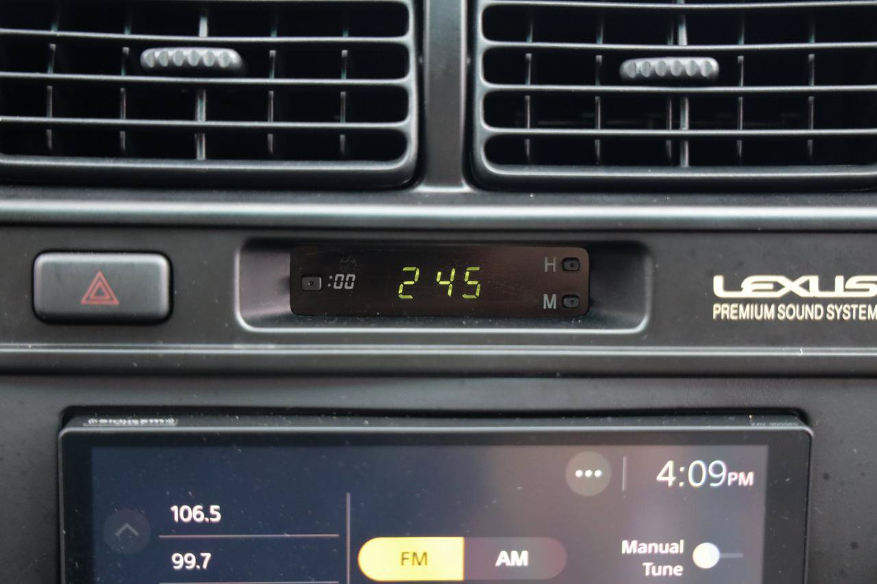 Used 1998 Lexus ES 330 w/ Leather Trim Pkg FWD image 32