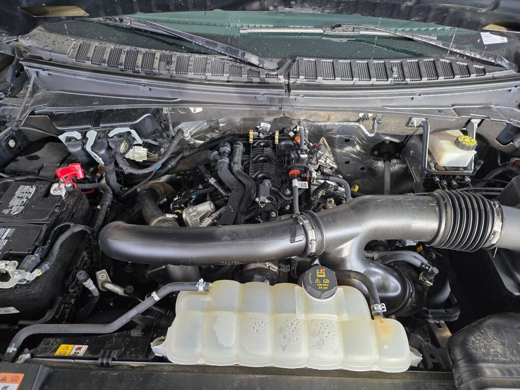 Used 2024 Ford Expedition Limited AWD/4WD image 9