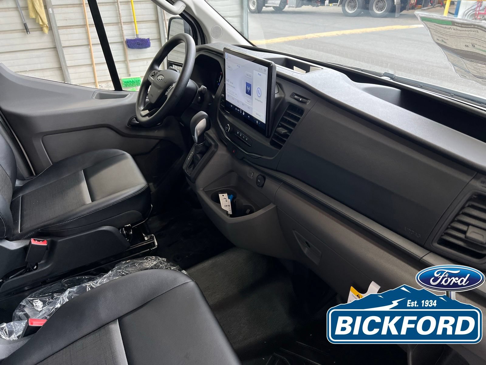 New 2026 Ford Transit 150 Low Roof RWD image 4