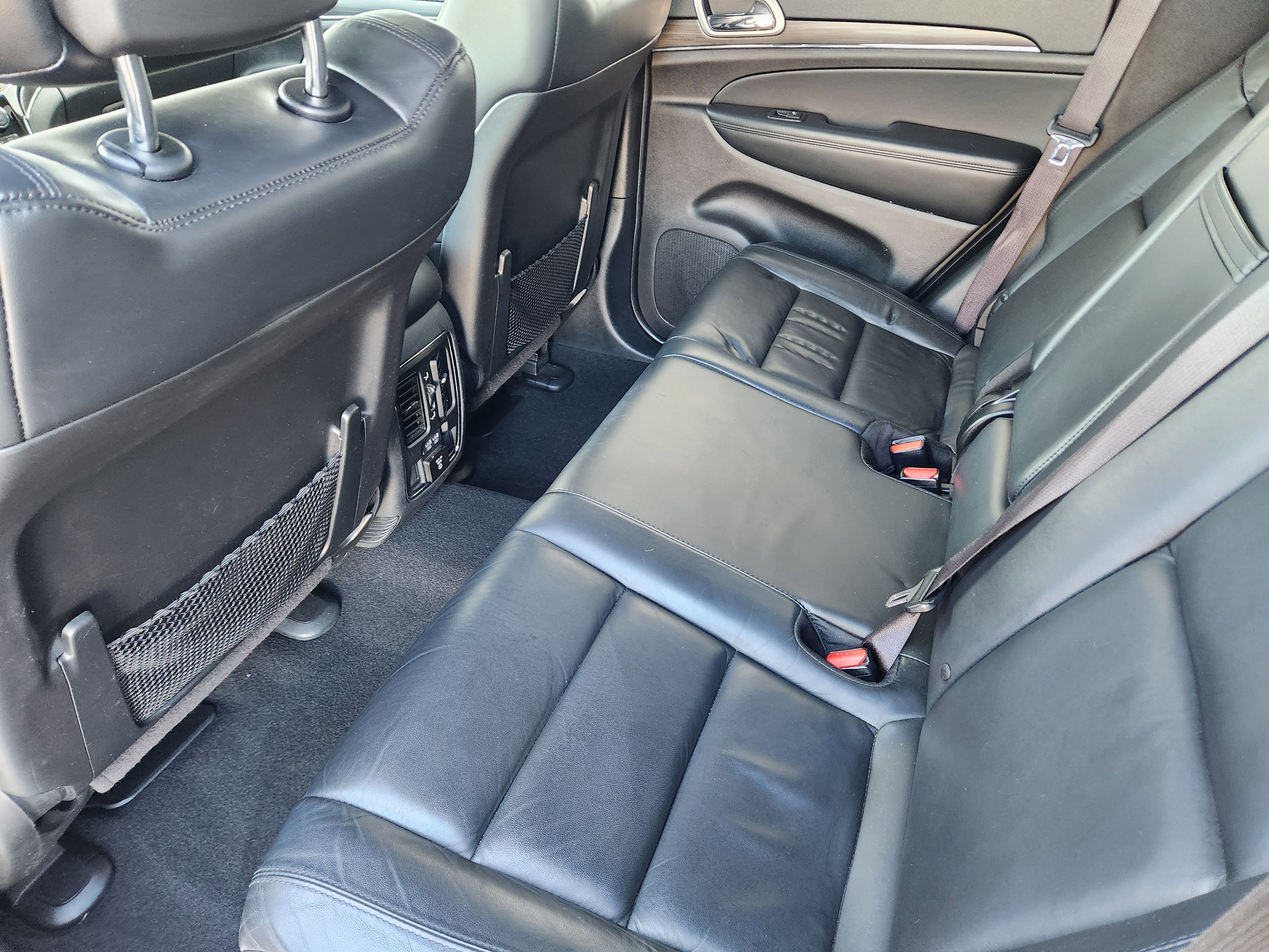 Used 2020 Jeep Grand Cherokee Limited image 32