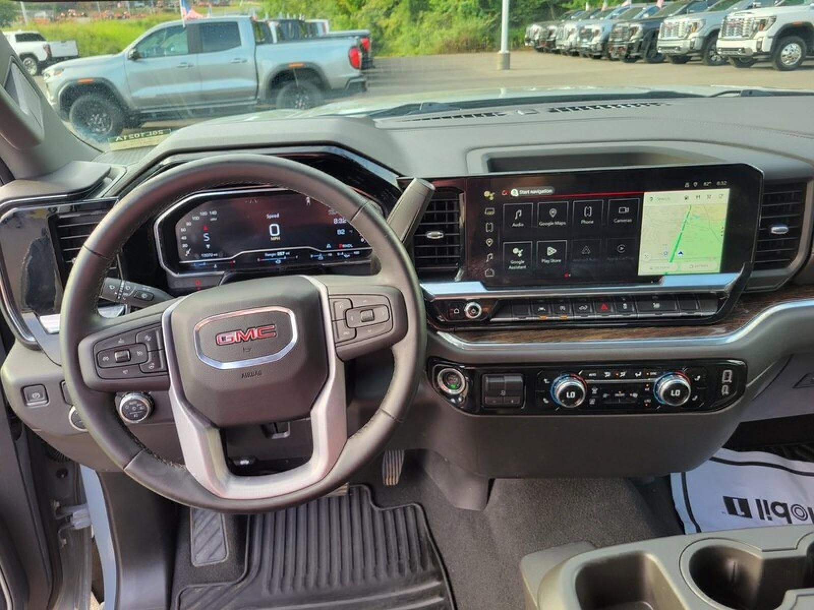 Used 2024 GMC Sierra 1500 Elevation image 8