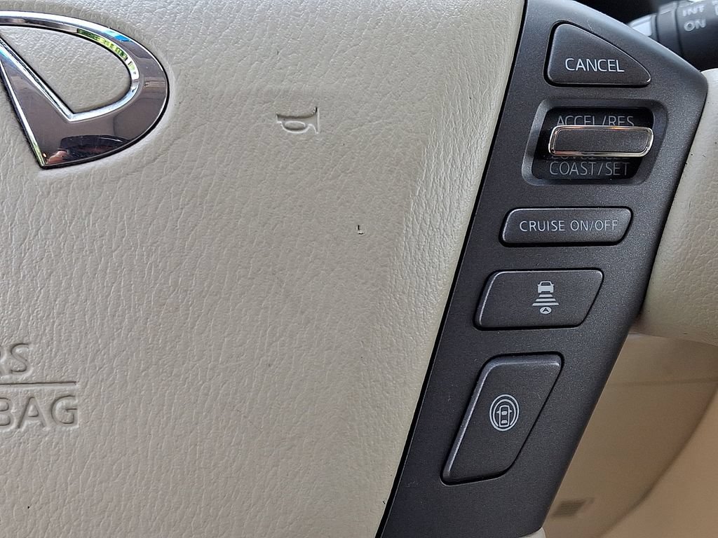 Used 2011 INFINITI QX56 4WD w/ Deluxe Touring Pkg image 23