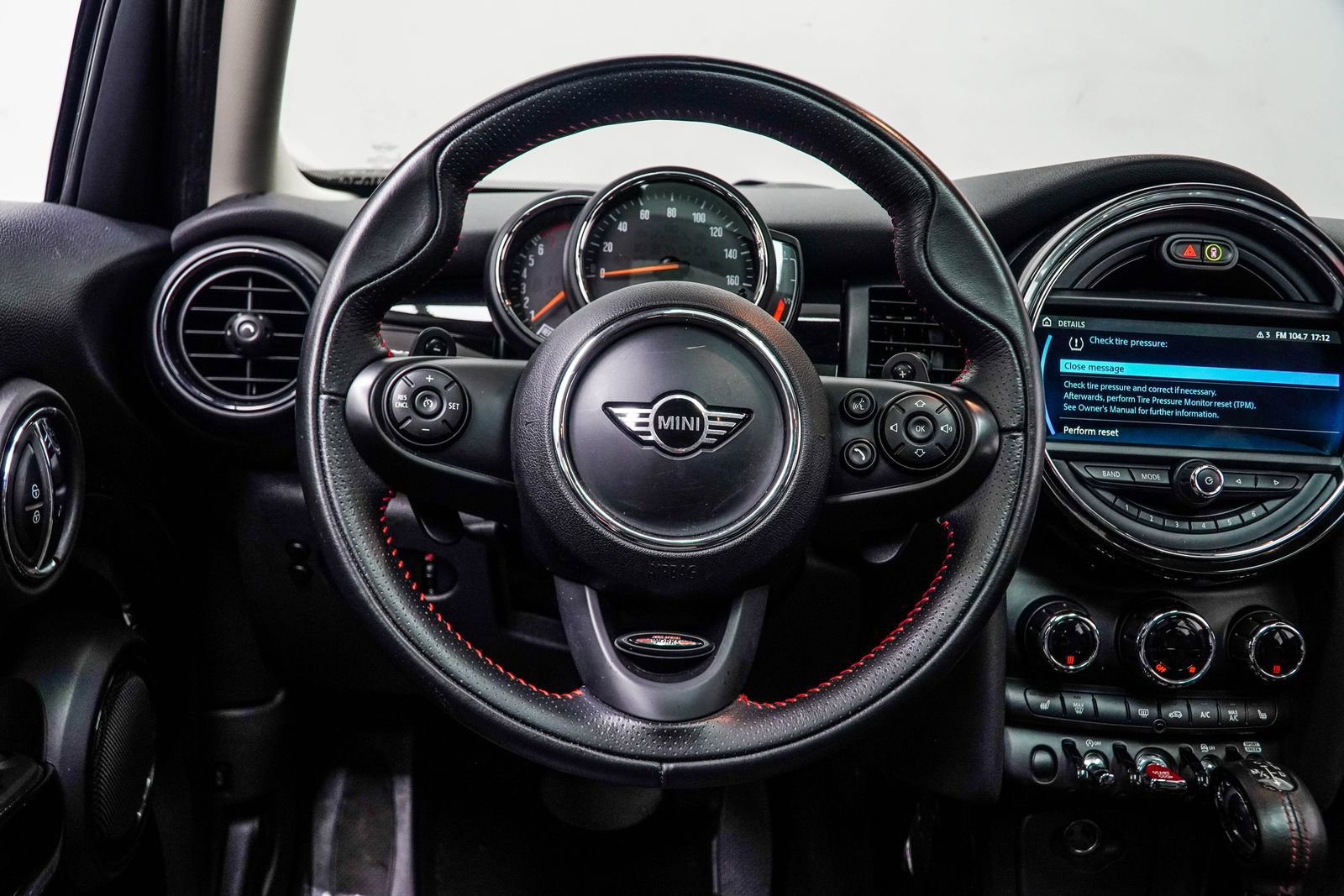 Used 2019 MINI Cooper S image 15