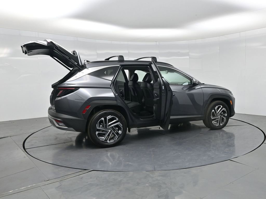 Used 2025 Hyundai Tucson Limited AWD/4WD image 4