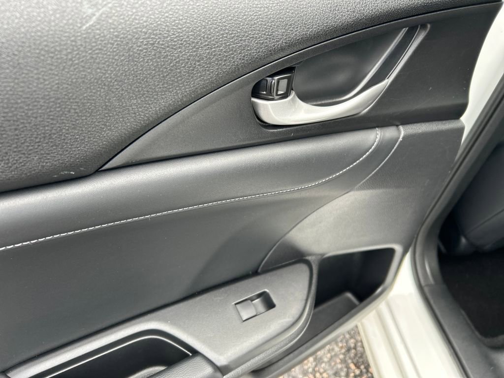 Used 2019 Honda Insight Touring image 21