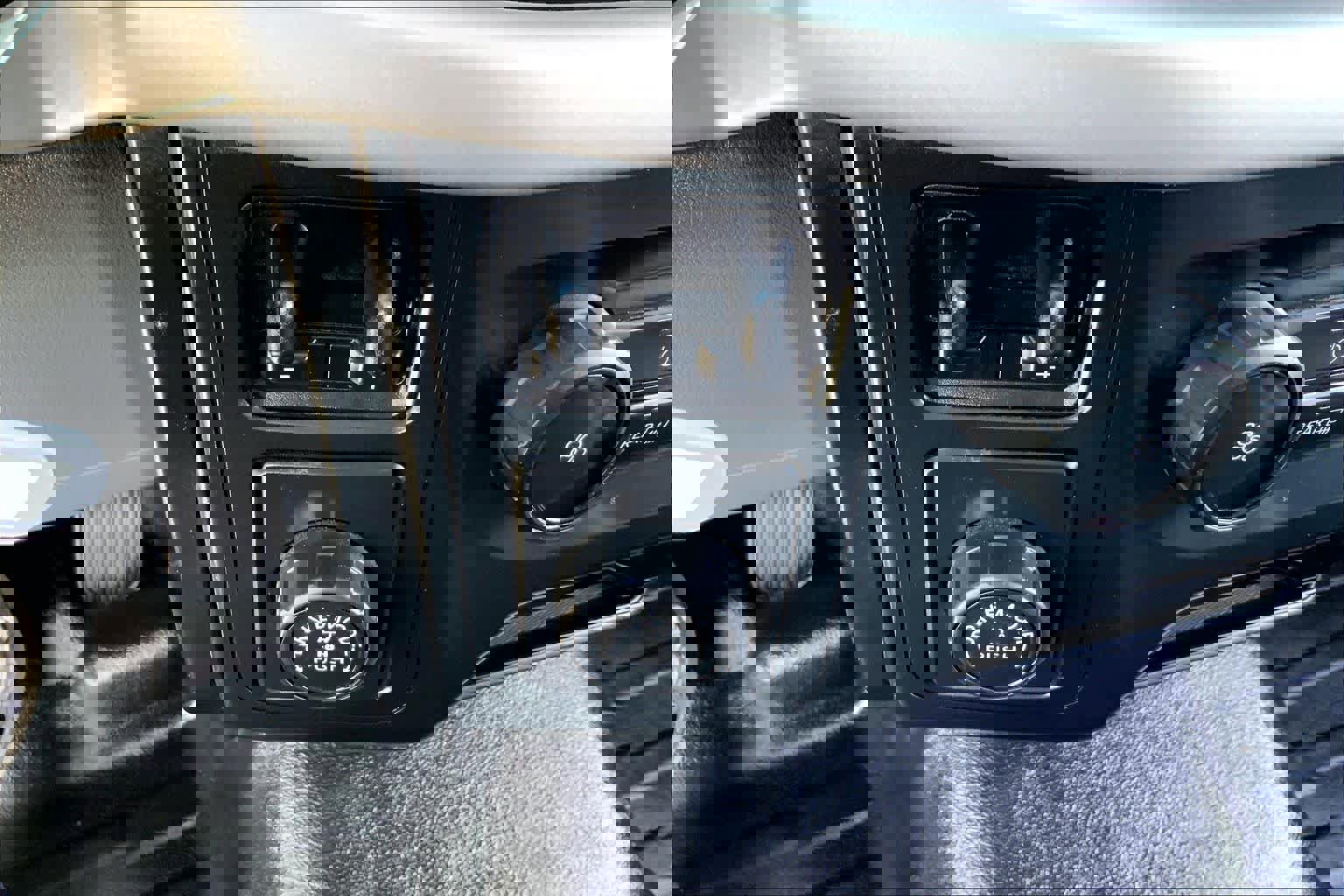 Certified 2022 Ford F150 XL w/ Trailer Tow Package RWD image 30