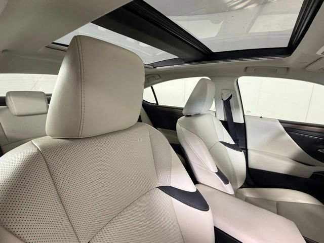 Used 2023 Lexus ES 350 w/ Premium Package image 37