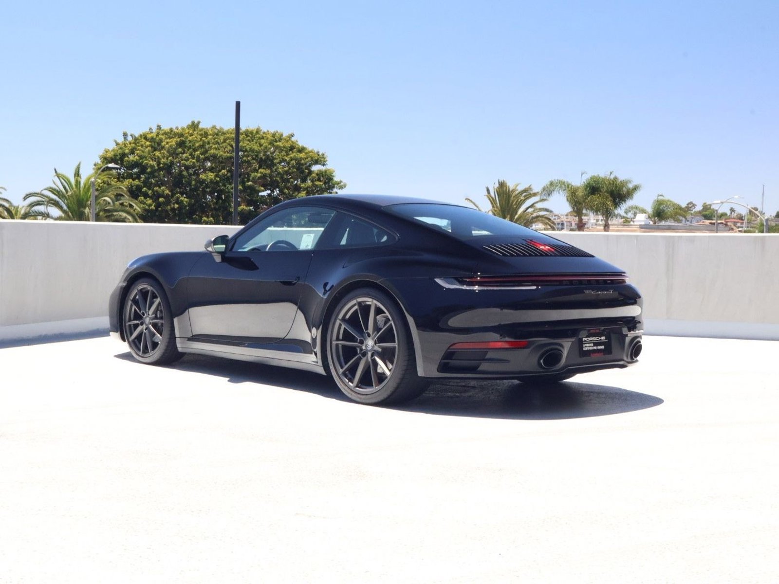 Certified 2024 Porsche 911 Carrera T RWD image 3