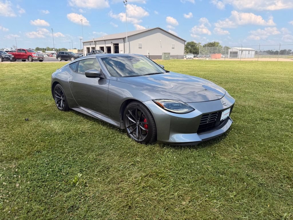 Certified 2024 Nissan Z Performance w/ Floor Mat Package RWD image 3