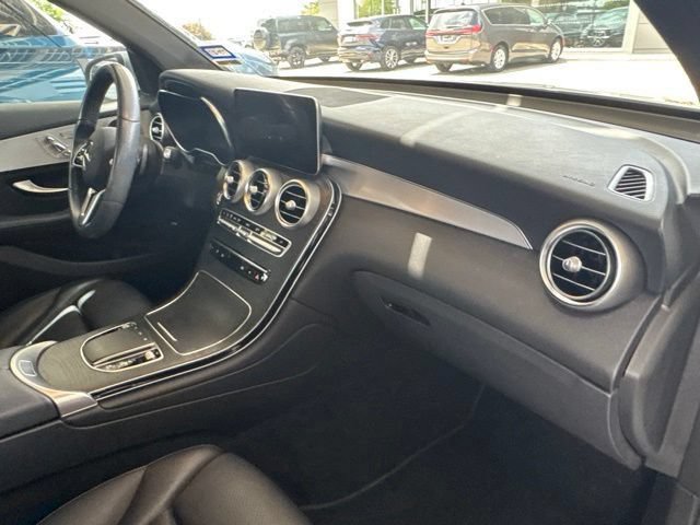 Used 2022 Mercedes-Benz GLC 300 image 60