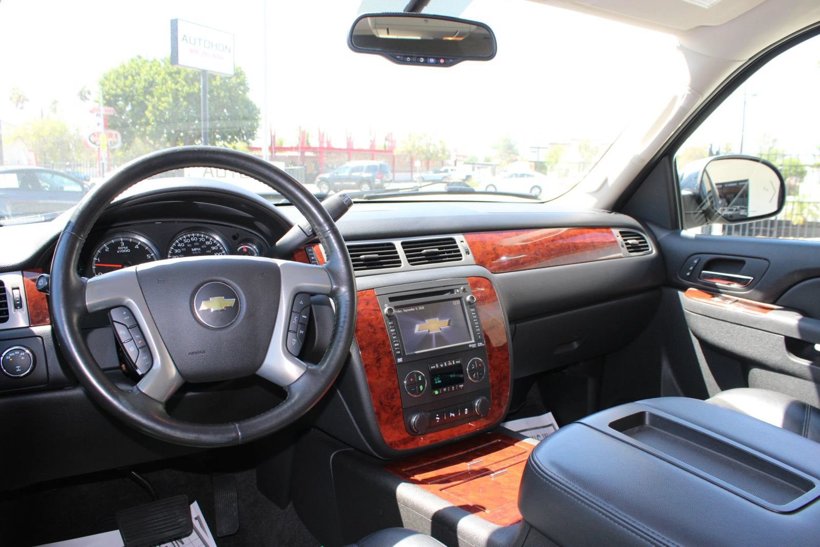 Used 2013 Chevrolet Tahoe LTZ AWD/4WD image 16