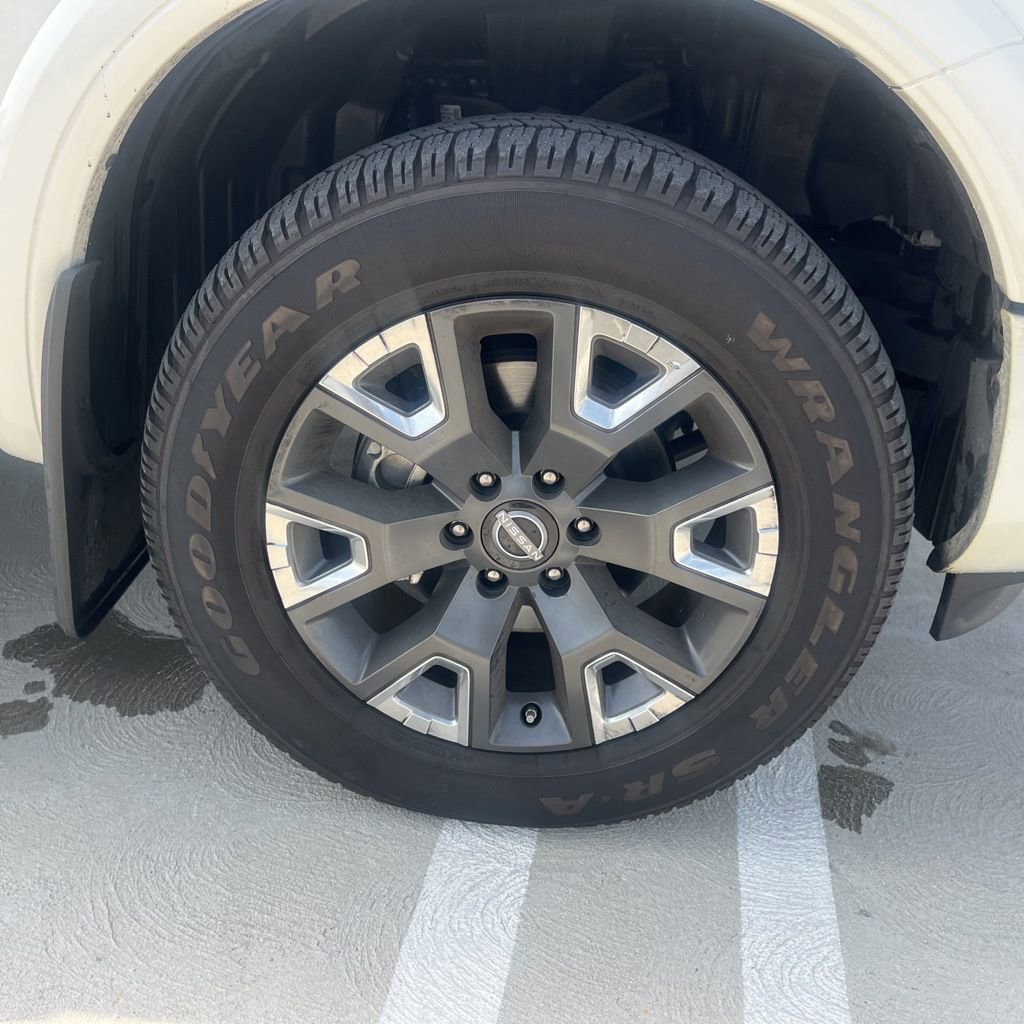 Certified 2023 Nissan Titan Platinum Reserve w/ Moonroof Package image 21