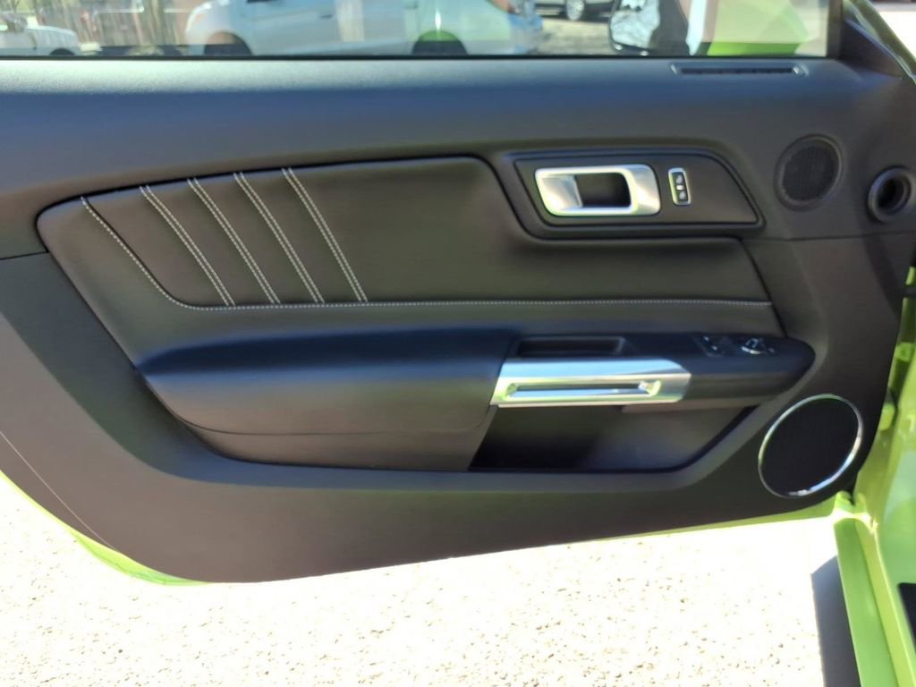 Used 2020 Ford Mustang GT Premium RWD image 12