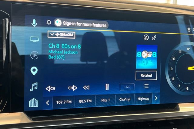 Used 2025 Chevrolet Silverado 1500 LT AWD/4WD image 17