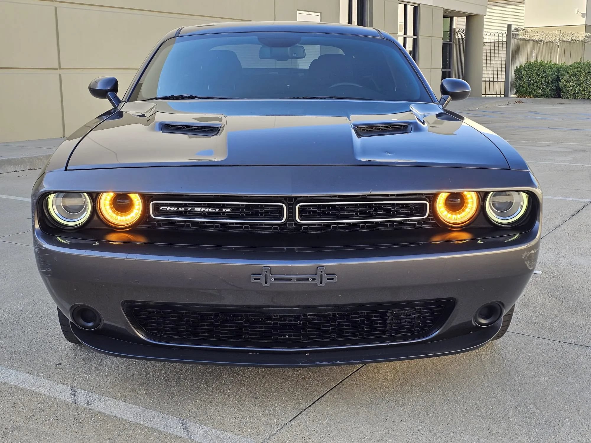 Used 2018 Dodge Challenger SXT RWD image 2