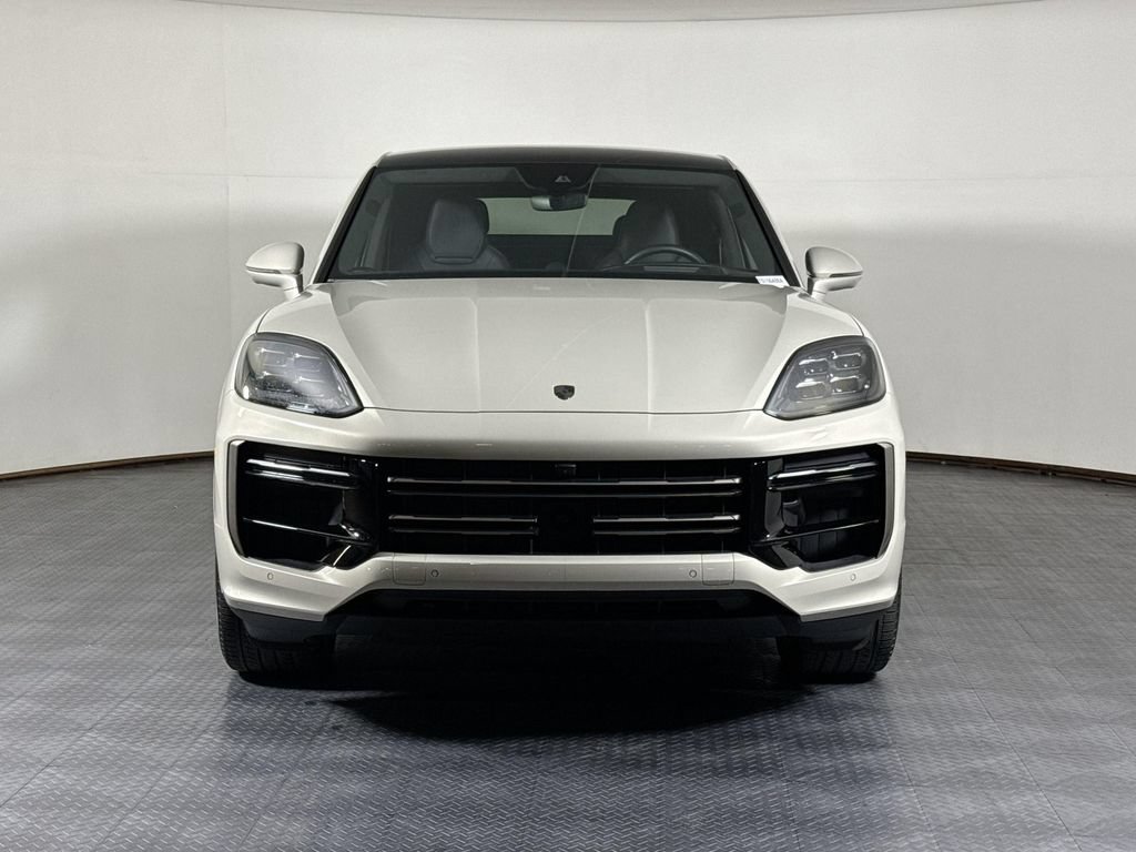 Certified 2025 Porsche Cayenne Turbo AWD/4WD image 10