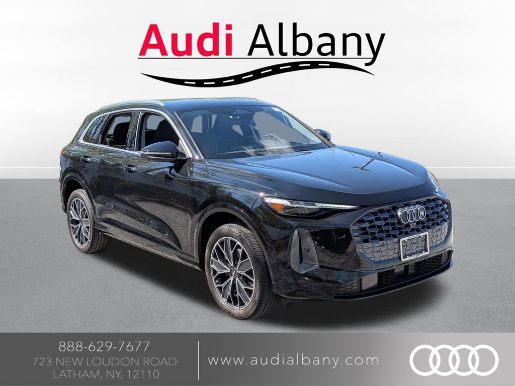 Used 2025 Audi Q5 Premium Plus w/ Premium Plus AWD/4WD image 1