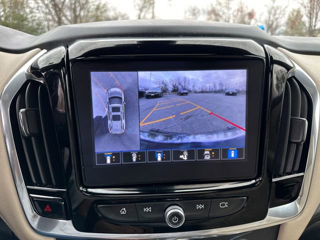 Used 2023 Chevrolet Traverse LT w/ LT Premium Package AWD/4WD image 44