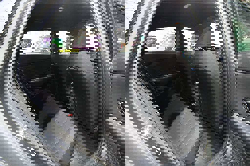 Used 2025 Hyundai Elantra Sport image 22