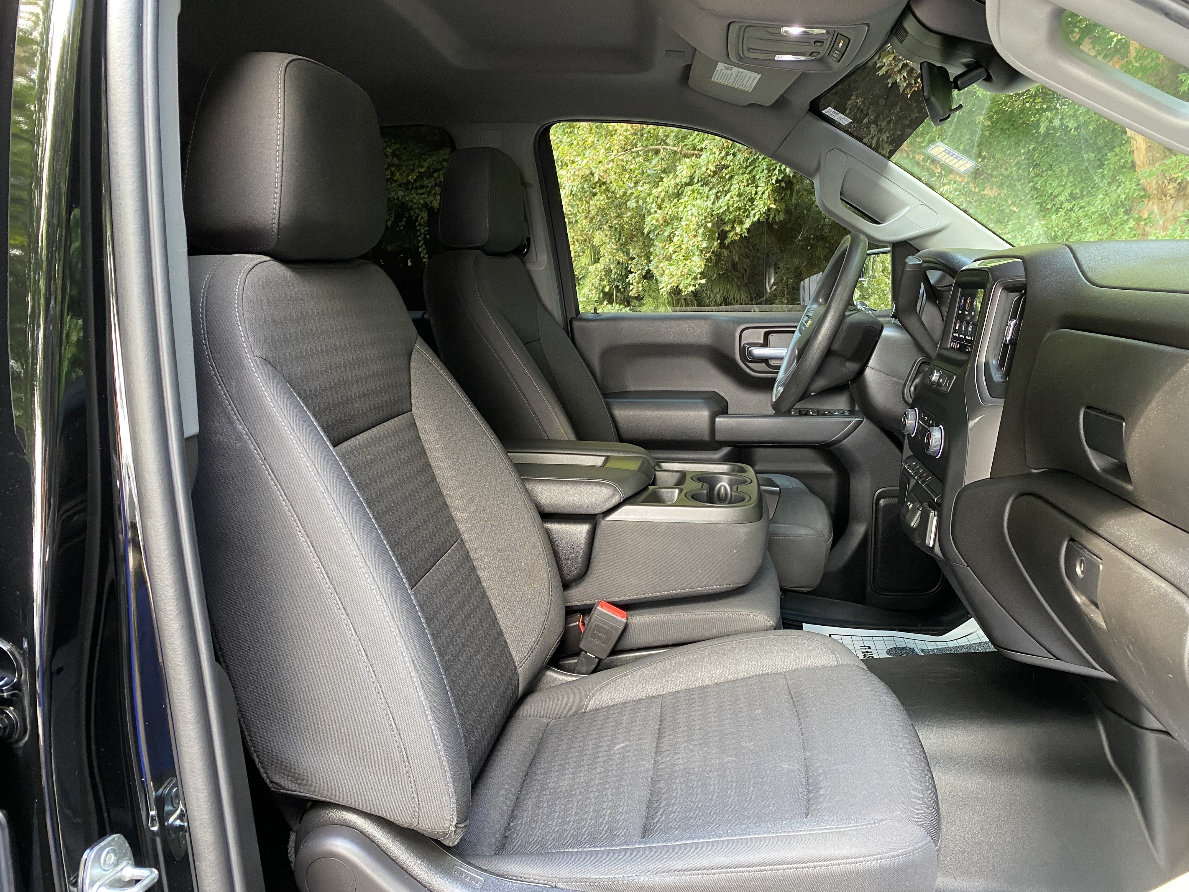 Used 2022 Chevrolet Silverado 1500 Custom AWD/4WD image 32