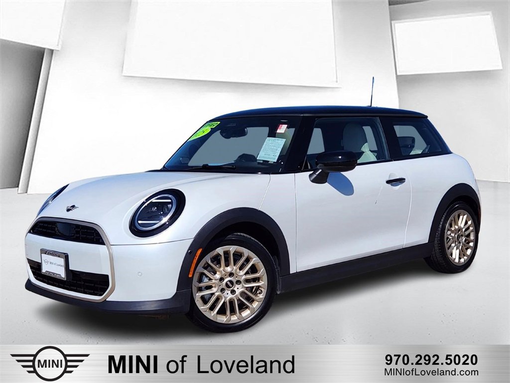 Used 2025 MINI Cooper 2-Door Hardtop image 1