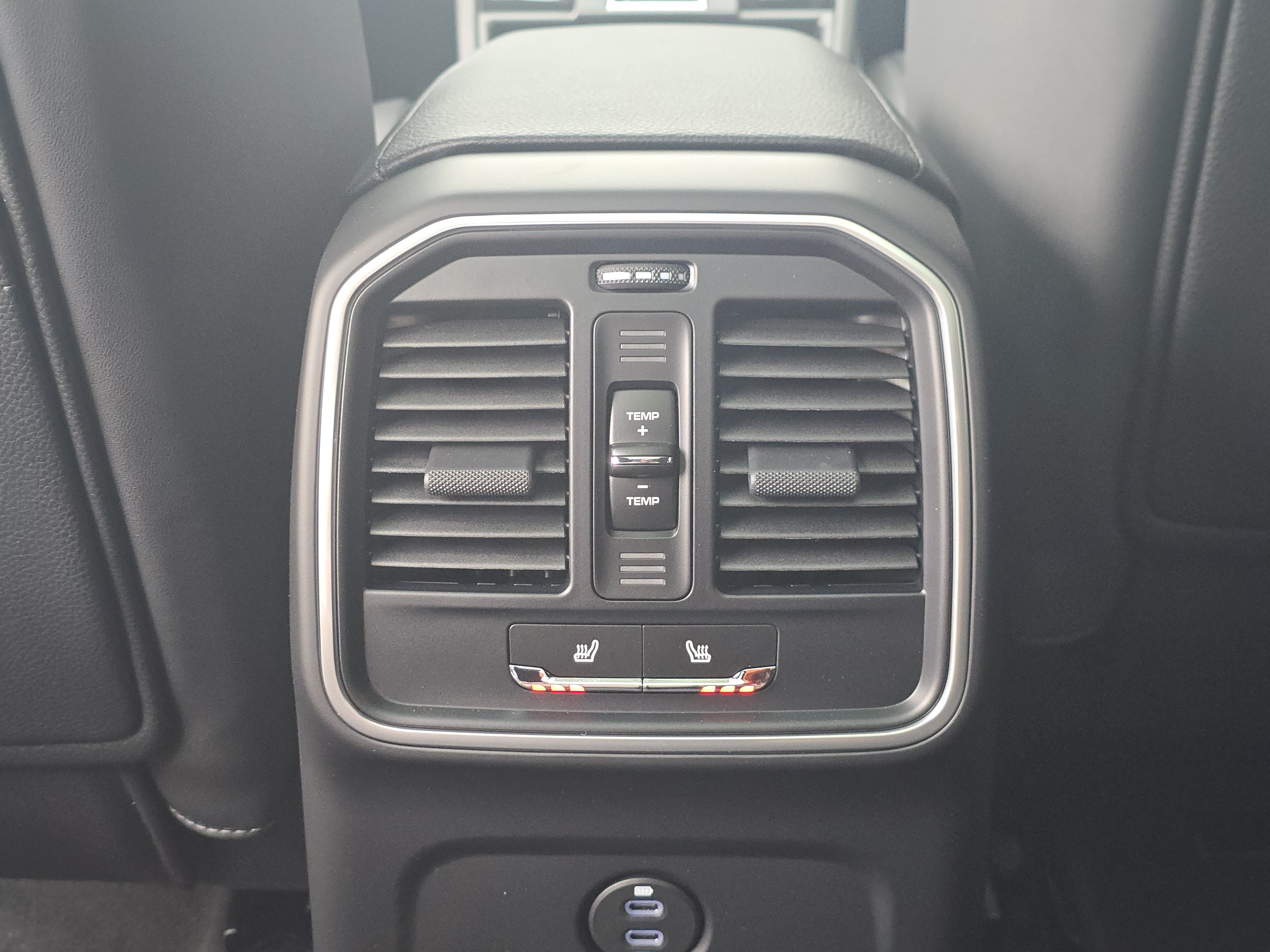 New 2026 Porsche Macan AWD/4WD image 22