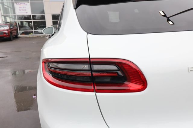 Used 2018 Porsche Macan Base image 20