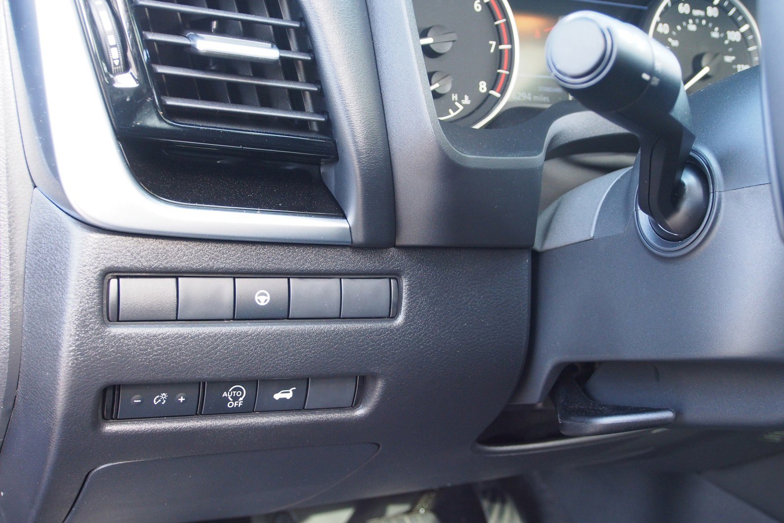 Used 2023 Nissan Rogue SL FWD image 20