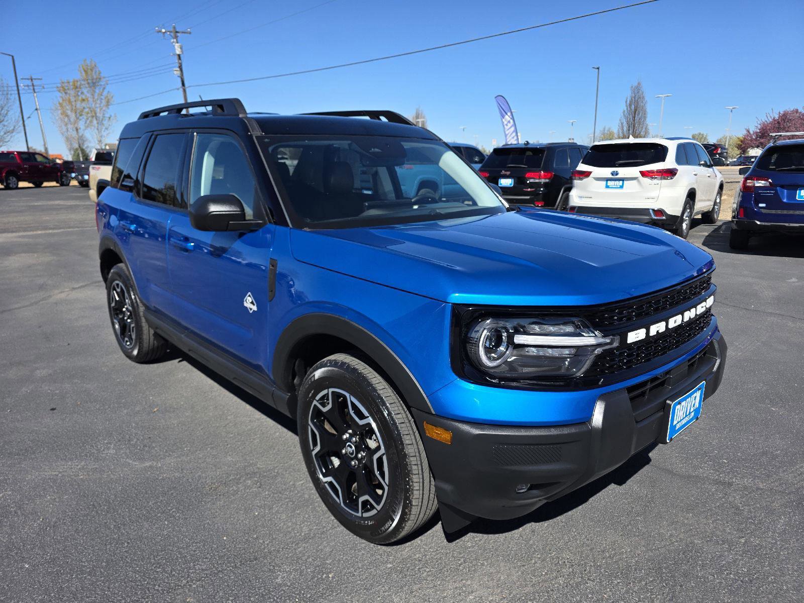 Used 2025 Ford Bronco Sport Outer Banks image 3