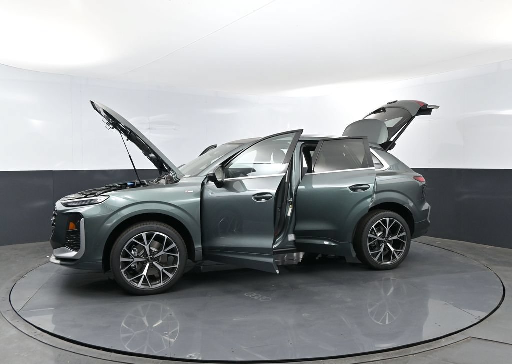 New 2026 Audi Q3 quattro 2.0T AWD/4WD image 32