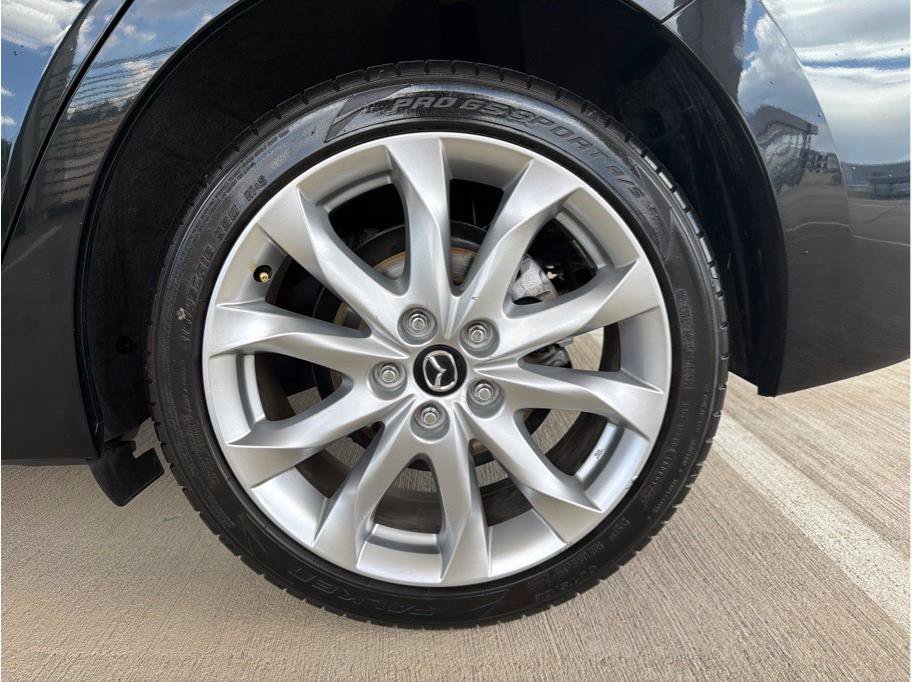Used 2014 MAZDA MAZDA3 s Grand Touring w/ Technology Package FWD image 31