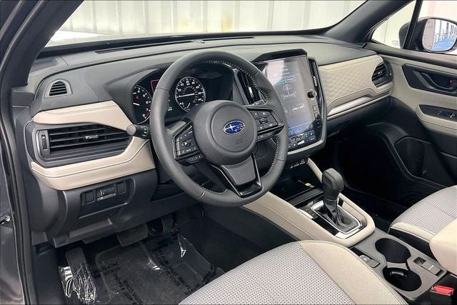 Used 2025 Subaru Forester Premium AWD/4WD image 17